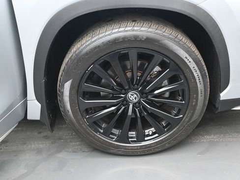 Certified 2023 Toyota Highlander XSE image 40