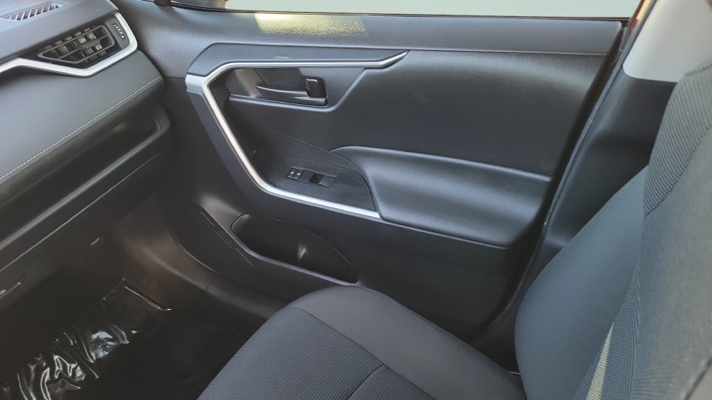 Certified 2025 Toyota RAV4 LE FWD image 13