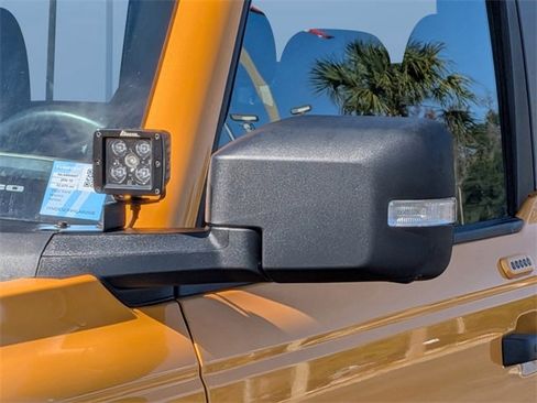 Used 2022 Ford Bronco Wildtrak image 9