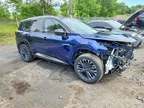 Used 2025 Nissan Rogue Platinum w/ Platinum Premium Package AWD/4WD image 1