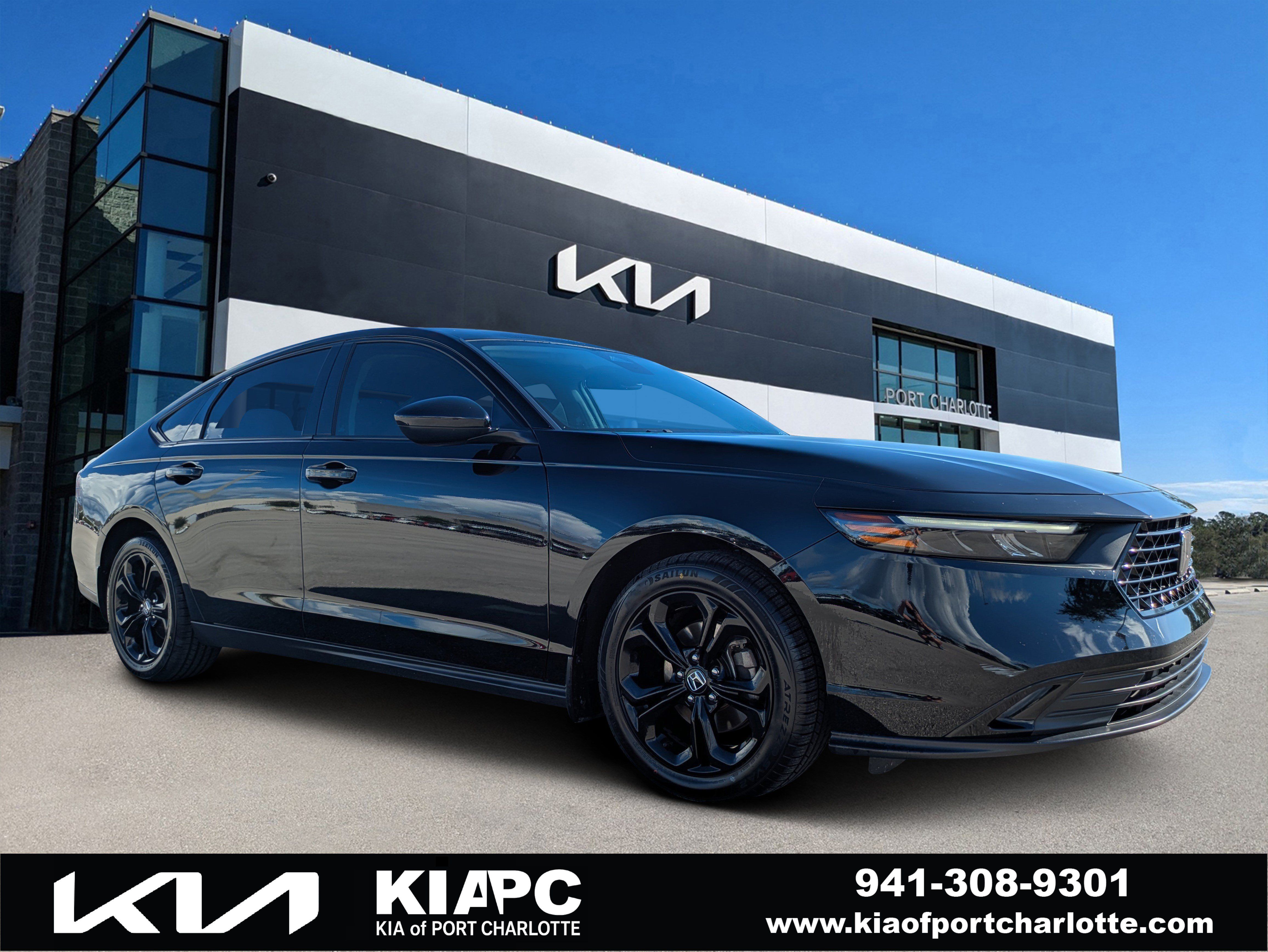 Used 2025 Honda Accord SE image 1