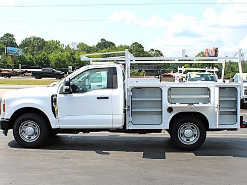 Used 2025 Ford F350 XL w/ XL Driver Assist Package RWD image 7