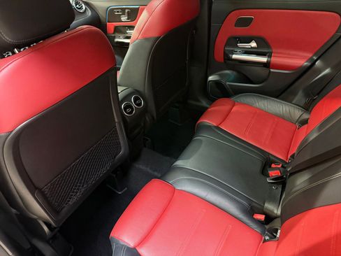 Used 2021 Mercedes-Benz GLA 45 AMG 4MATIC image 50