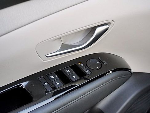 New 2026 Hyundai Tucson Limited image 30