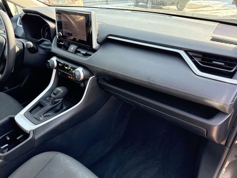 Certified 2024 Toyota RAV4 XLE image 21