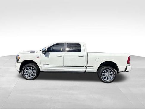 Used 2024 RAM 2500 Limited AWD/4WD image 3