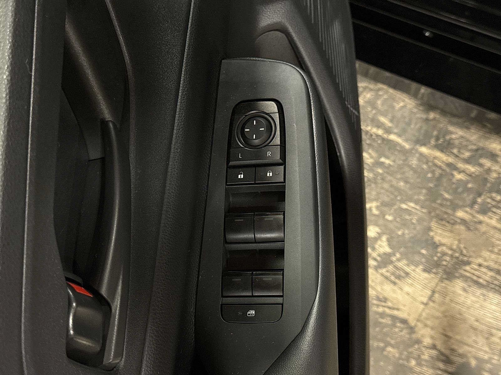 Used 2024 Toyota Prius Prime FWD image 22