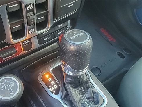 Used 2024 Jeep Gladiator Mojave image 27