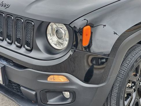 Used 2018 Jeep Renegade Altitude w/ UConnect 8.4 Nav Group image 7