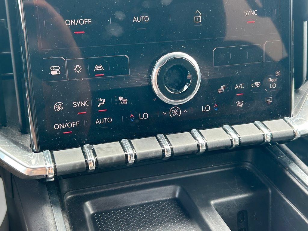 Used 2025 GMC Acadia Elevation FWD image 32