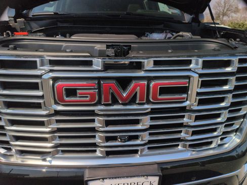 New 2026 GMC Yukon XL Denali w/ Sun & Power Step Package AWD/4WD image 31