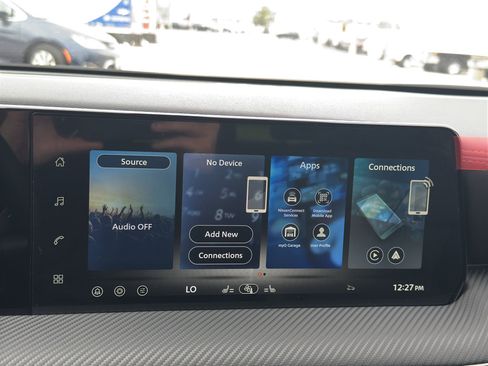 New 2026 Nissan Kicks SR w/ Cold Weather Package image 18