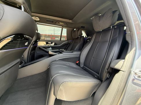 Used 2021 Mercedes-Benz Maybach GLS 600 4MATIC image 54