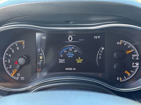 Used 2022 Jeep Grand Cherokee Laredo E image 31