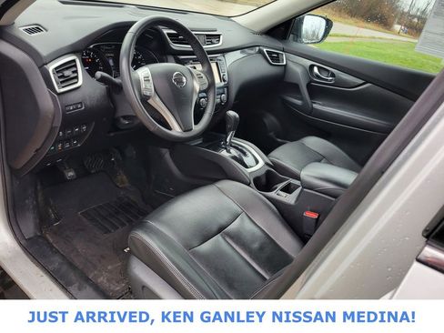 Used 2016 Nissan Rogue SL w/ SL Premium Package image 9