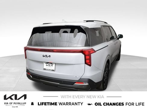 New 2027 Kia Carnival SX FWD image 5