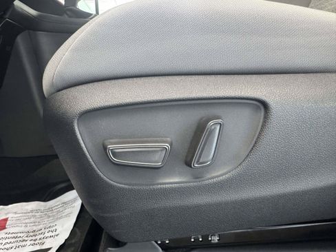 Used 2026 Toyota Sienna LE FWD image 16