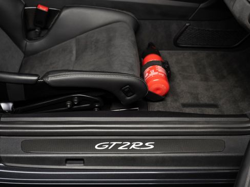 Used 2018 Porsche 911 GT2 RS RWD image 42