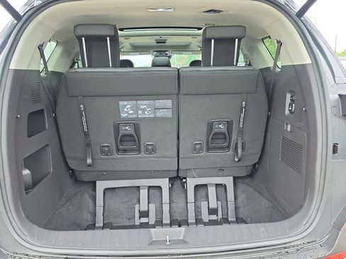 New 2026 Kia Carnival SX w/ SX Dark Edition Package FWD image 10