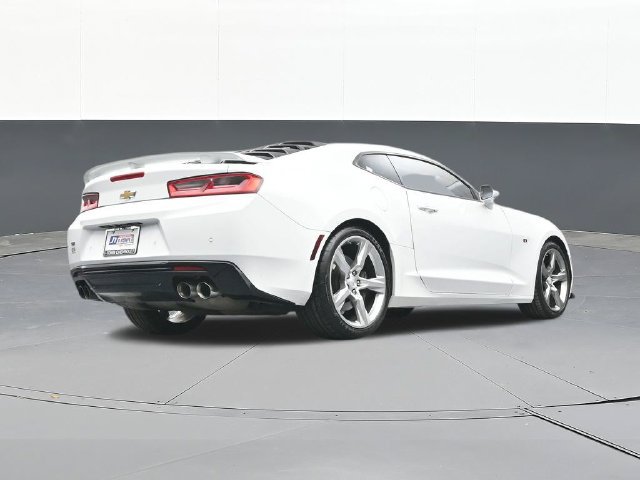 Used 2017 Chevrolet Camaro SS RWD image 47