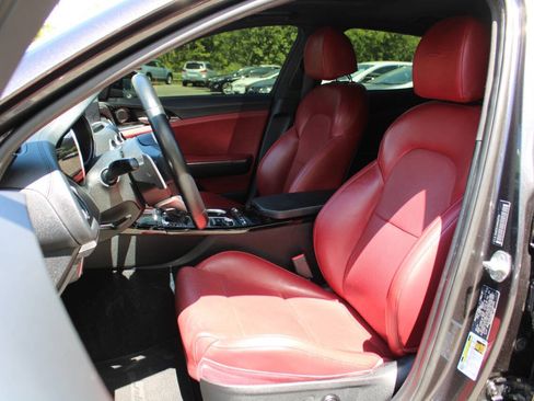 Used 2022 Kia Stinger GT-Line w/ Sun & Sound Package AWD/4WD image 25