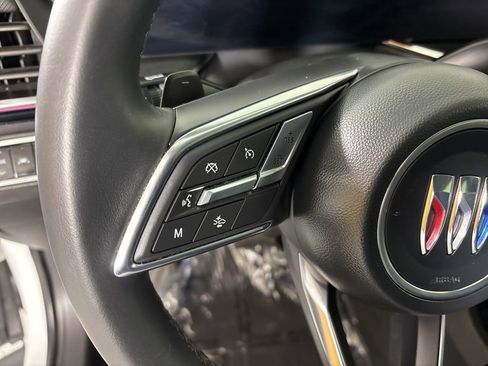 Used 2025 Buick Envision Preferred image 25