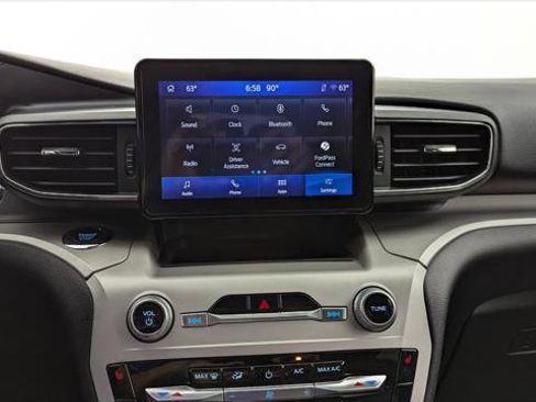 Used 2023 Ford Explorer XLT w/ Equipment Group 202A image 26
