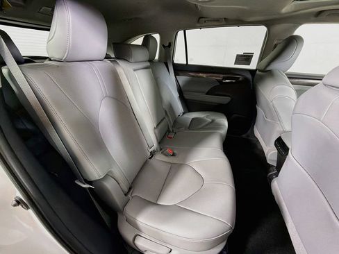 New 2026 Toyota Highlander Limited AWD/4WD image 24