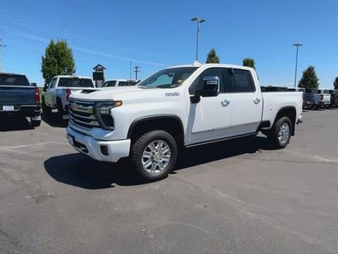 New 2025 Chevrolet Silverado 3500 High Country w/ Technology Package image 4