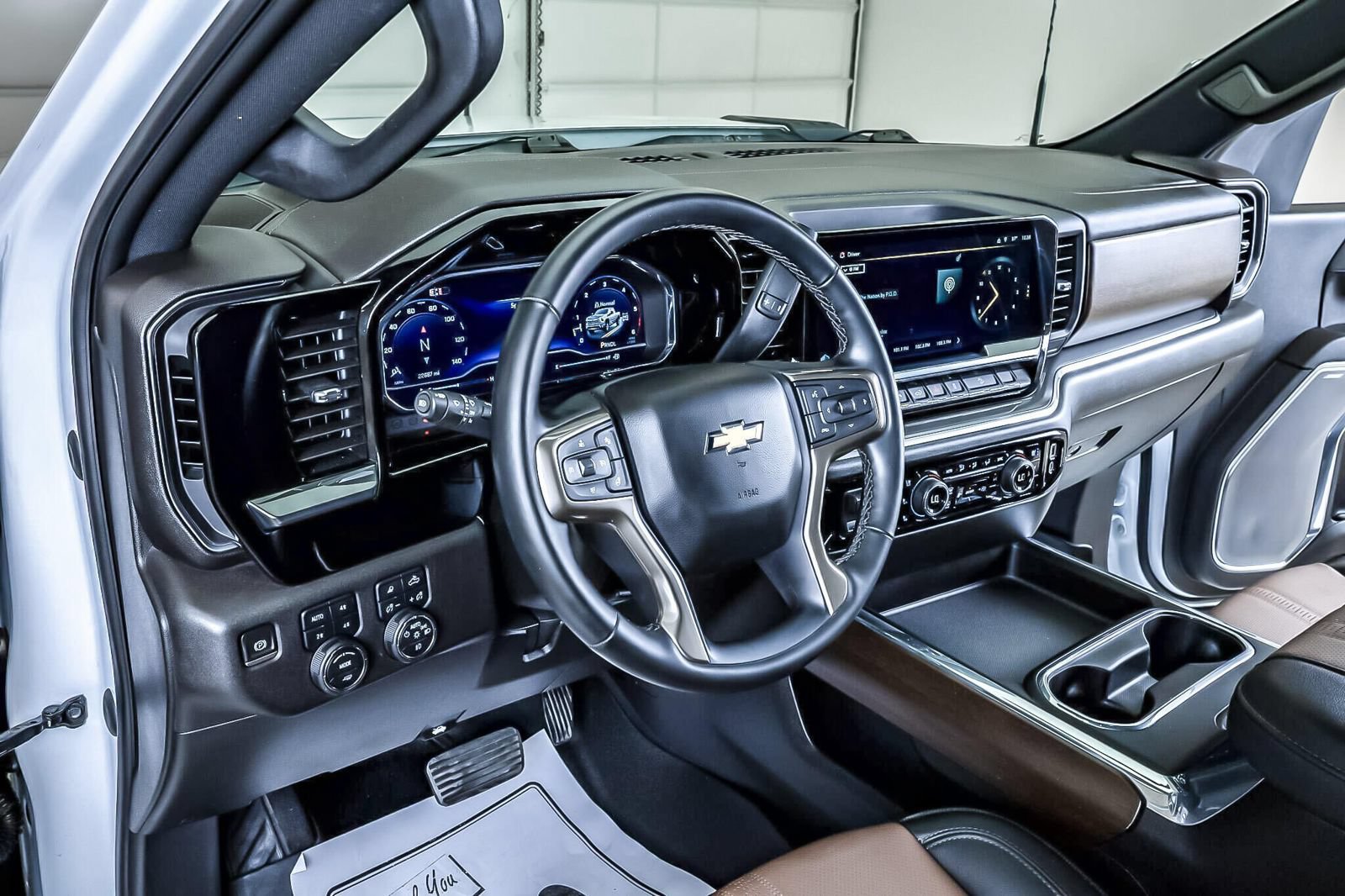 Used 2024 Chevrolet Silverado 2500 High Country w/ Max Trailering Package AWD/4WD image 13
