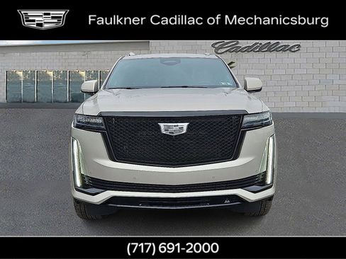 Used 2024 Cadillac Escalade Sport Platinum w/ LPO, ONYX Package image 2