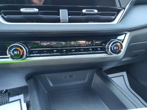 New 2026 Chevrolet Equinox LT w/ Convenience Package II image 14