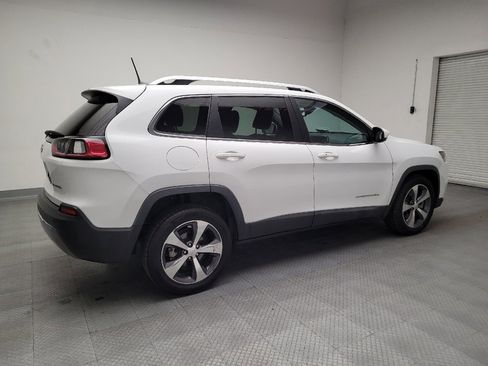 Used 2019 Jeep Cherokee Limited image 10