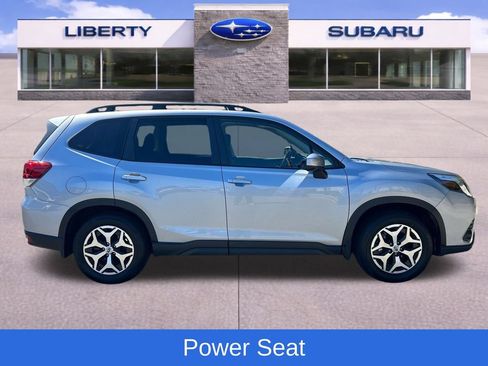 Used 2023 Subaru Forester Premium AWD/4WD image 9