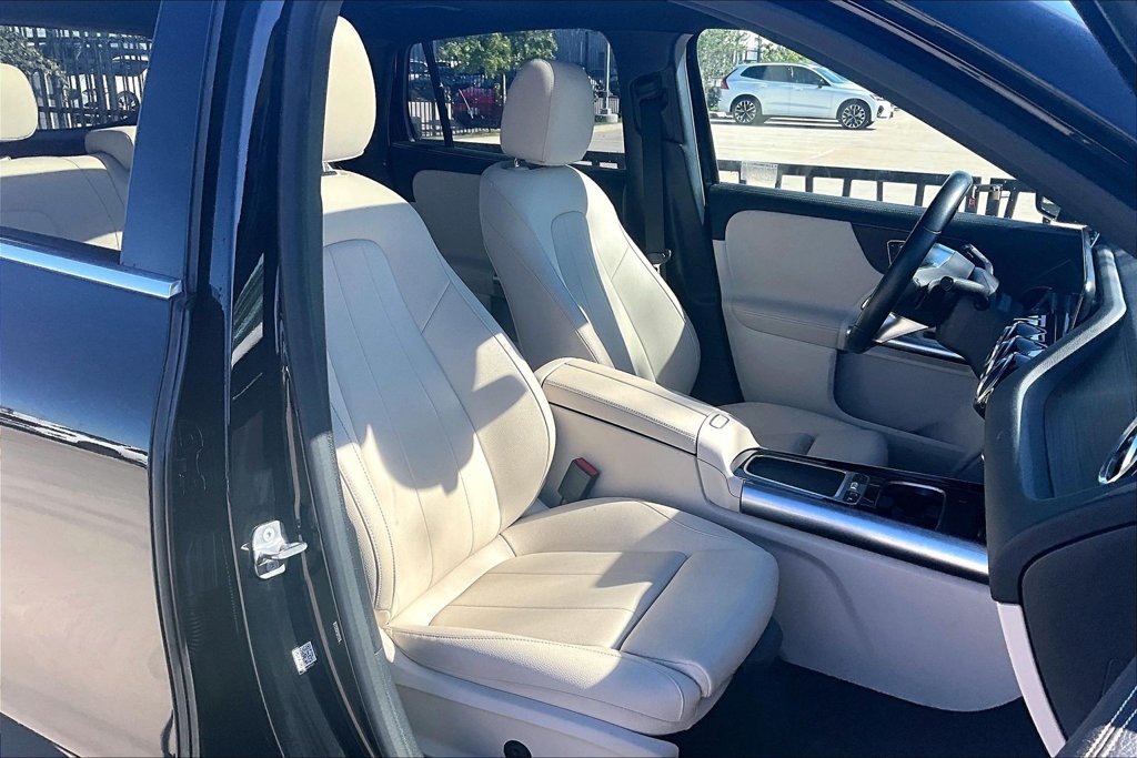 Used 2025 Mercedes-Benz GLA 250 image 9