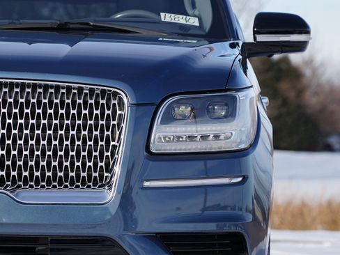 Used 2018 Lincoln Navigator Reserve w/ Technology Package image 10