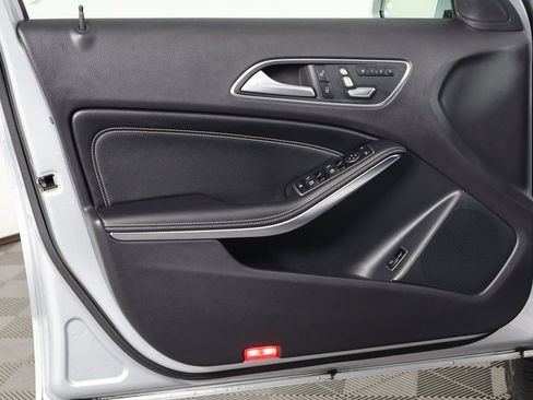 Used 2020 Mercedes-Benz GLA 250 4MATIC image 12