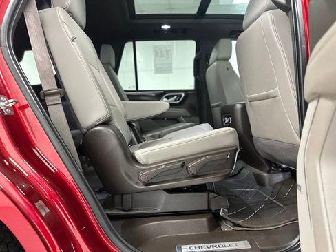 Used 2022 Chevrolet Tahoe Z71 w/ Luxury Package image 25