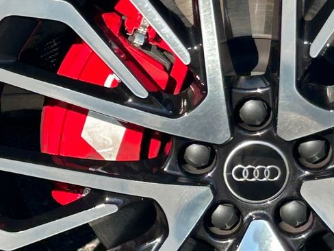 Used 2025 Audi SQ5 Premium Plus w/ Premium Plus Package image 40