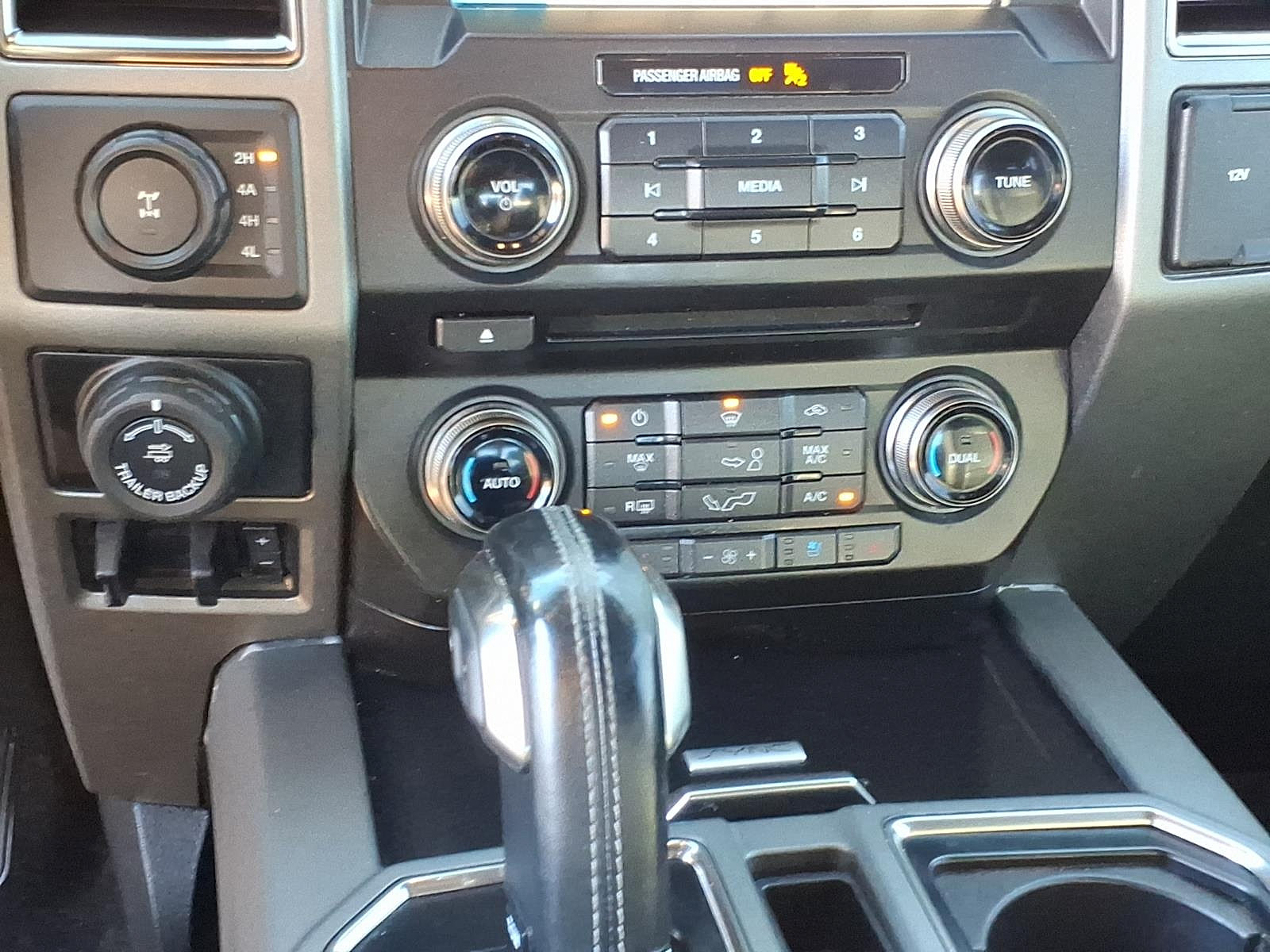 Used 2018 Ford F150 Raptor w/ Equipment Group 802A Luxury AWD/4WD image 21