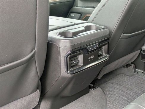 Used 2024 GMC Sierra 2500 AT4 w/ AT4 Preferred Package image 31