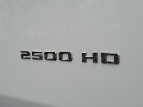 Used 2025 Chevrolet Silverado 2500 LT w/ Safety Package AWD/4WD image 7