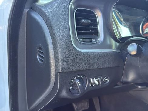 Used 2019 Dodge Charger SXT RWD image 30