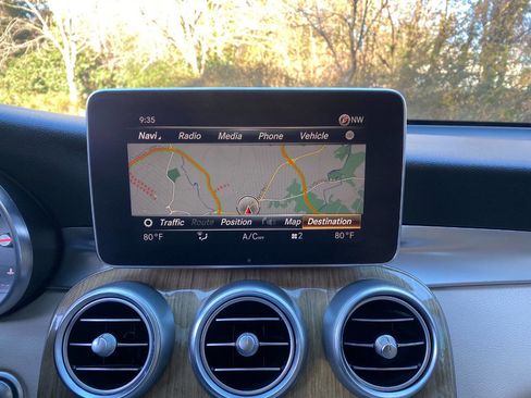 Used 2019 Mercedes-Benz GLC 300 GLC 300 4dr SUV image 30