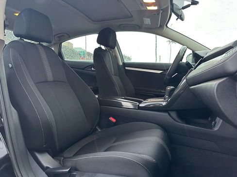 Used 2018 Honda Civic EX image 9