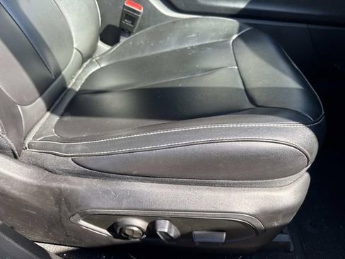 Used 2023 Jeep Grand Cherokee L Limited image 16