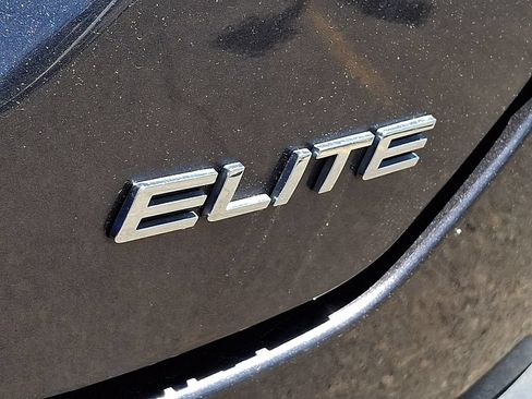 Used 2025 Honda Pilot Elite image 35