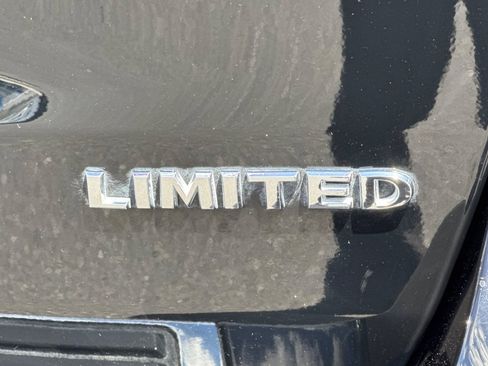 Used 2021 Jeep Grand Cherokee Limited w/ Premium Lighting Group AWD/4WD image 47