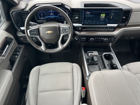 Used 2025 Chevrolet Silverado 1500 LT image 23