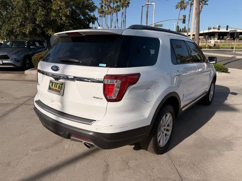 Used 2018 Ford Explorer XLT w/ Equipment Group 201A AWD/4WD image 7